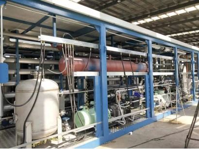 康普萊斯世界最大單螺桿壓縮機驚艷亮相上?；ぱb備展，為日用化工專用設備注入新動力